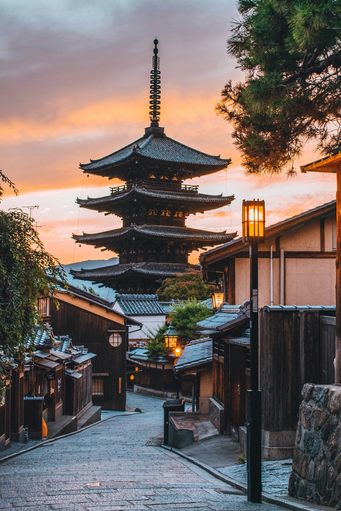 🌸 Walking Through Gion: Kyoto’s Timeless Geisha District