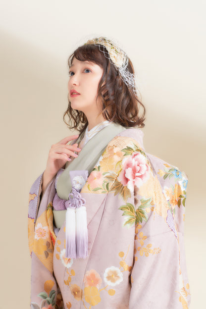 Floral Motif Scrolls Kimono (巻物に草花/ Makimononisouka)  [Ash Rose Version]