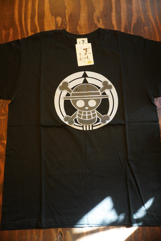 Black T-Shirt – One Piece Emblem Design ☠️