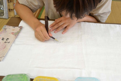 🌸 Hand-Painted Yuzen Dyeing Experience with Uenaka Masashige