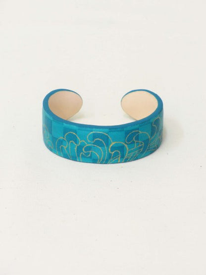 Leather Bangle “Tamaki” Line – Chrysanthemum Blue