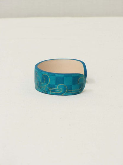Leather Bangle “Tamaki” Line – Chrysanthemum Blue